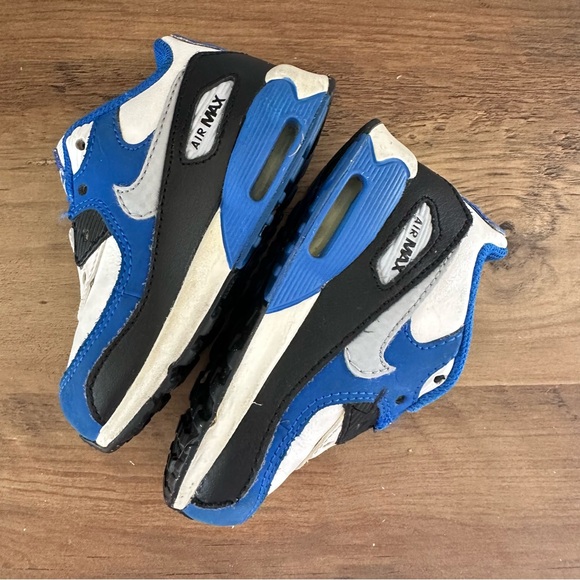 Nike Toddler 6 Sneakers - Blue, White, and Black - Picture 3 of 7